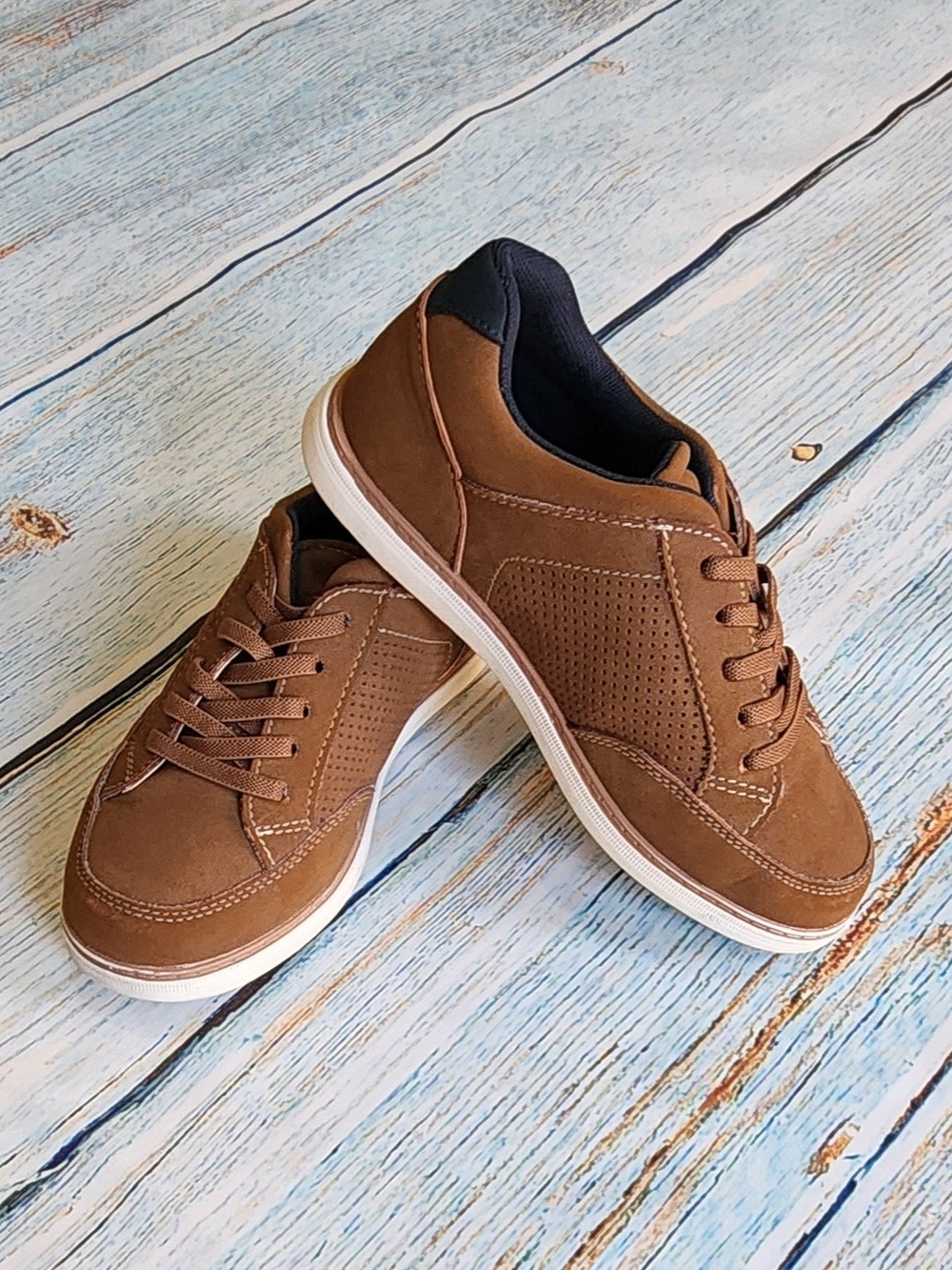 Crown Vintage Flynn Sneakers Kids Size 1